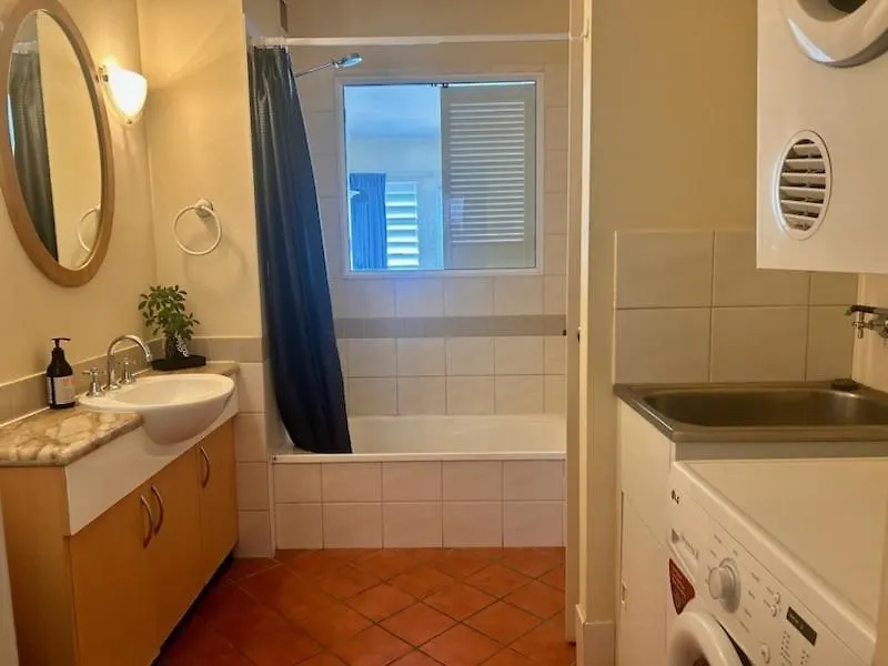 Ξενοδοχείο με διαμερίσματα Villa Vaucluse Apartments Κερνς