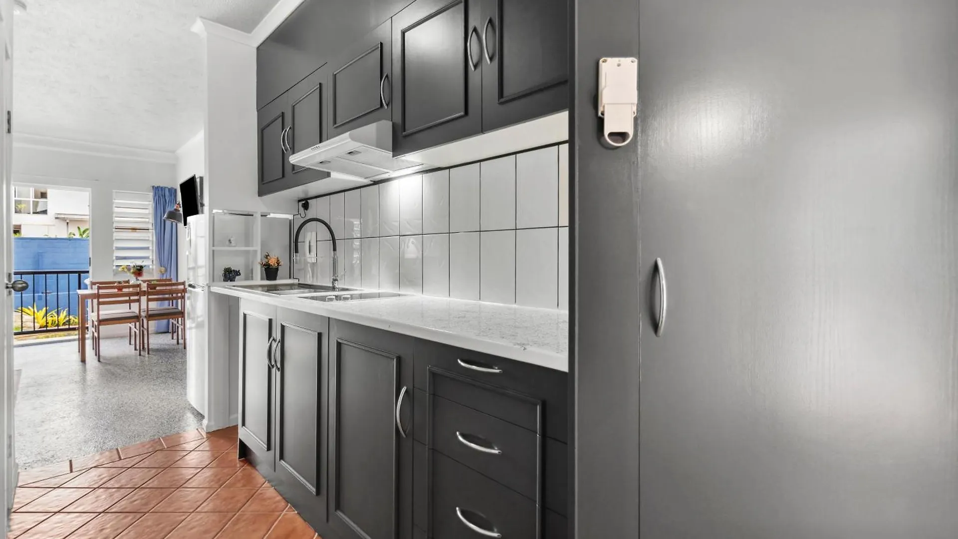 Villa Vaucluse Apartments Кэрнс